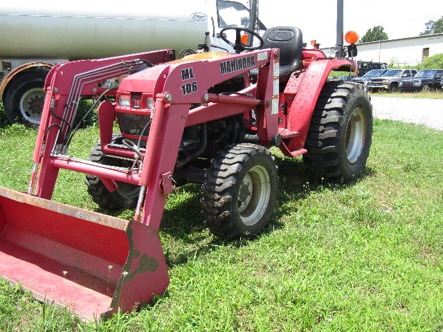 2005 MAHINDRA TRACTOR 2615